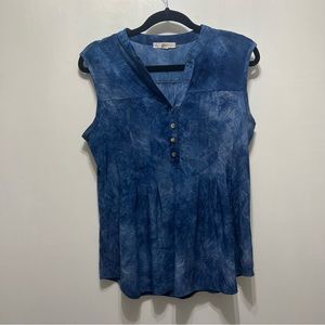 db established 1962 Blue Buttoned Tank Top